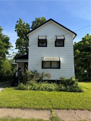 9518 Benham Avenue Cleveland OH 44105