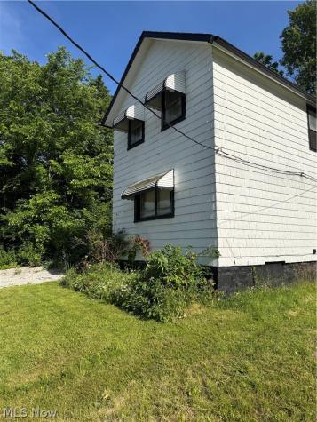9518 Benham Avenue Cleveland OH 44105