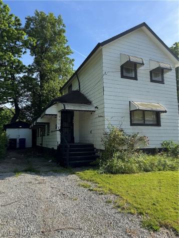 9518 Benham Avenue Cleveland OH 44105