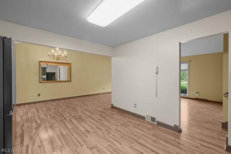 7210 Cottesmore Lane Solon OH 44139