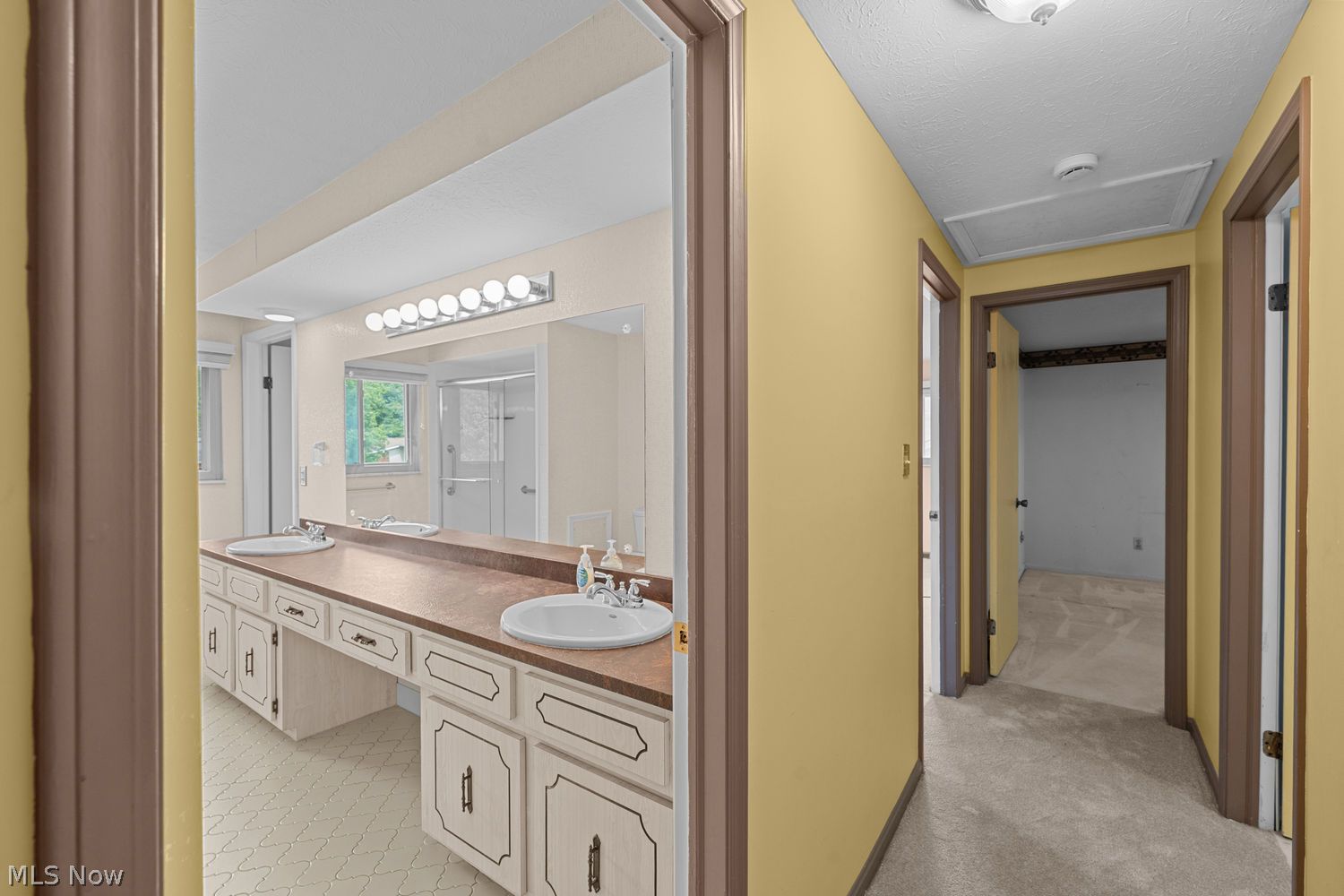 7210 Cottesmore Lane Solon OH 44139