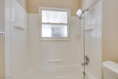 3805 Archmere Avenue Cleveland OH 44109