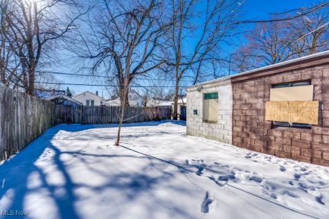 3805 Archmere Avenue Cleveland OH 44109