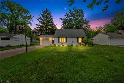 227 Fairfield Road Avon Lake OH 44012