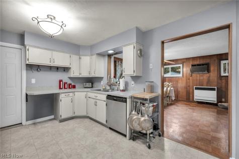 227 Fairfield Road Avon Lake OH 44012