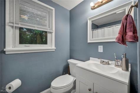 227 Fairfield Road Avon Lake OH 44012