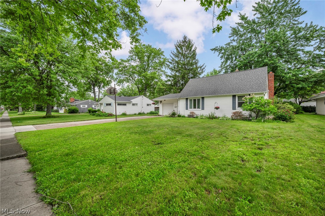 227 Fairfield Road Avon Lake OH 44012