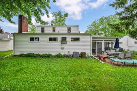 227 Fairfield Road Avon Lake OH 44012