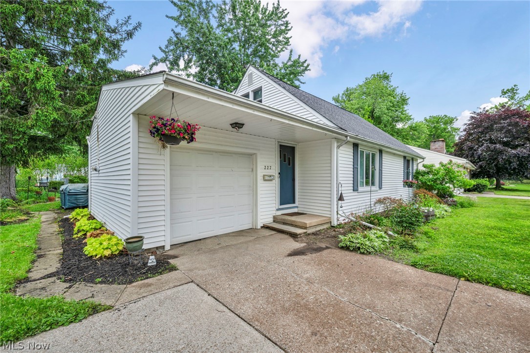227 Fairfield Road Avon Lake OH 44012