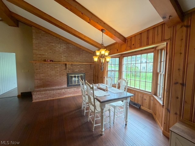 2431 Pleasant Valley Road NE New Philadelphia OH 44663