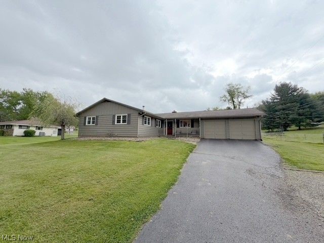 2431 Pleasant Valley Road NE New Philadelphia OH 44663