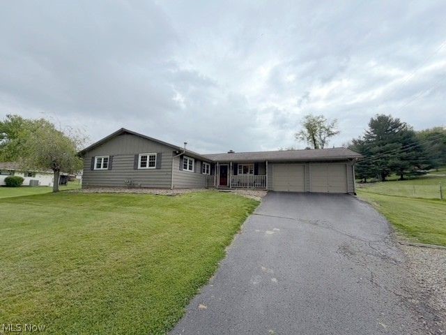 2431 Pleasant Valley Road NE New Philadelphia OH 44663