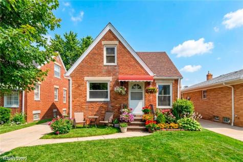 3202 Parklane Drive Parma OH 44134