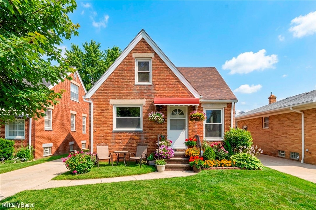 3202 Parklane Drive Parma OH 44134