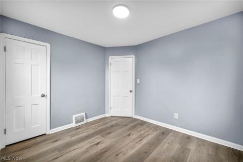 3202 Parklane Drive Parma OH 44134