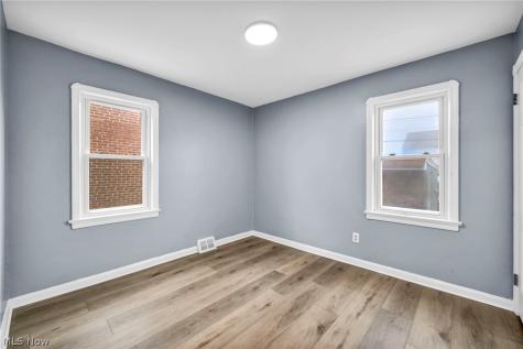 3202 Parklane Drive Parma OH 44134