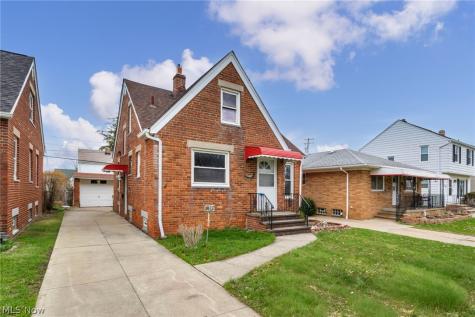 3202 Parklane Drive Parma OH 44134