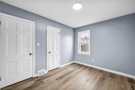 3202 Parklane Drive Parma OH 44134