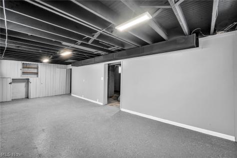 3202 Parklane Drive Parma OH 44134