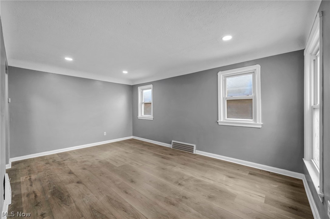 3202 Parklane Drive Parma OH 44134