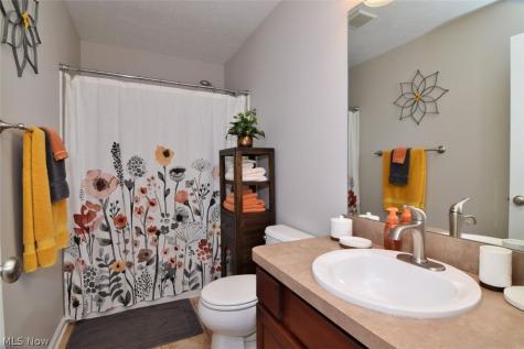 10411 Redbud Drive Aurora OH 44202
