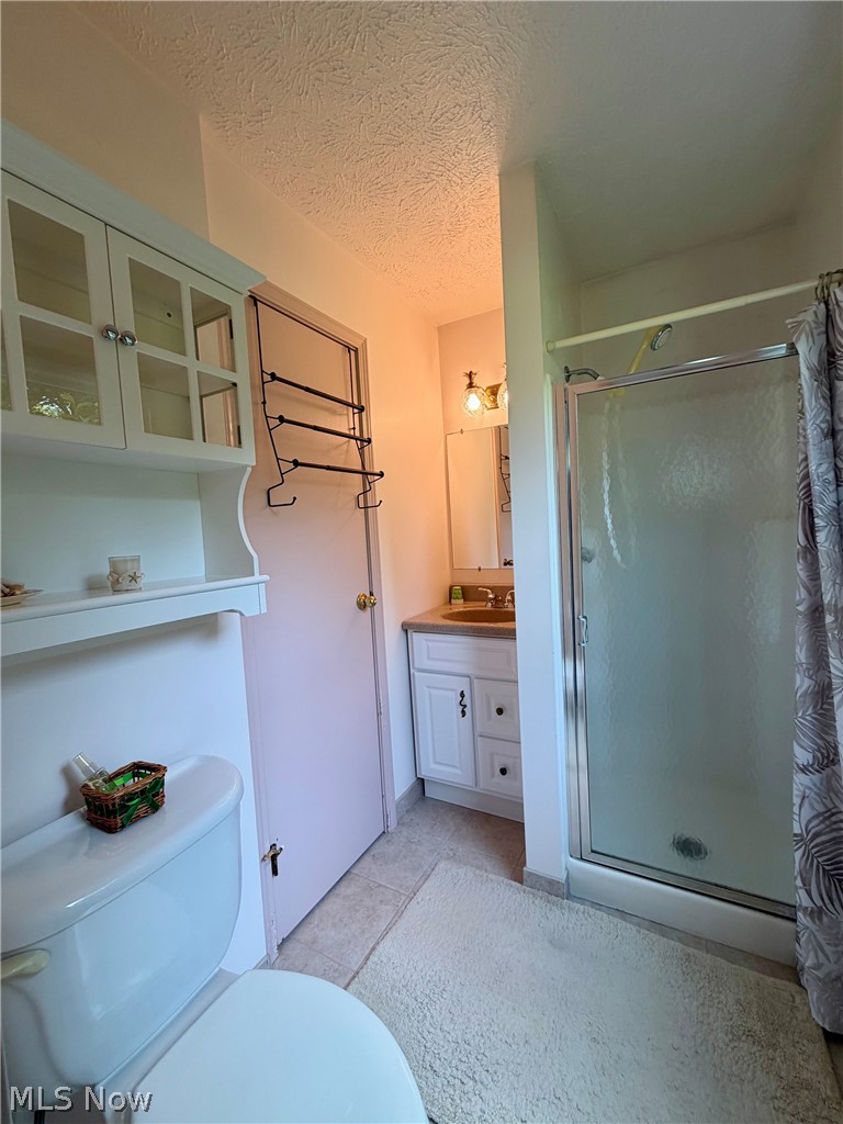 11985 Auburn Road Chardon OH 44024