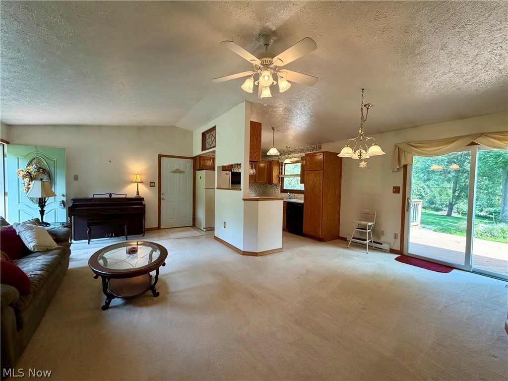 11985 Auburn Road Chardon OH 44024