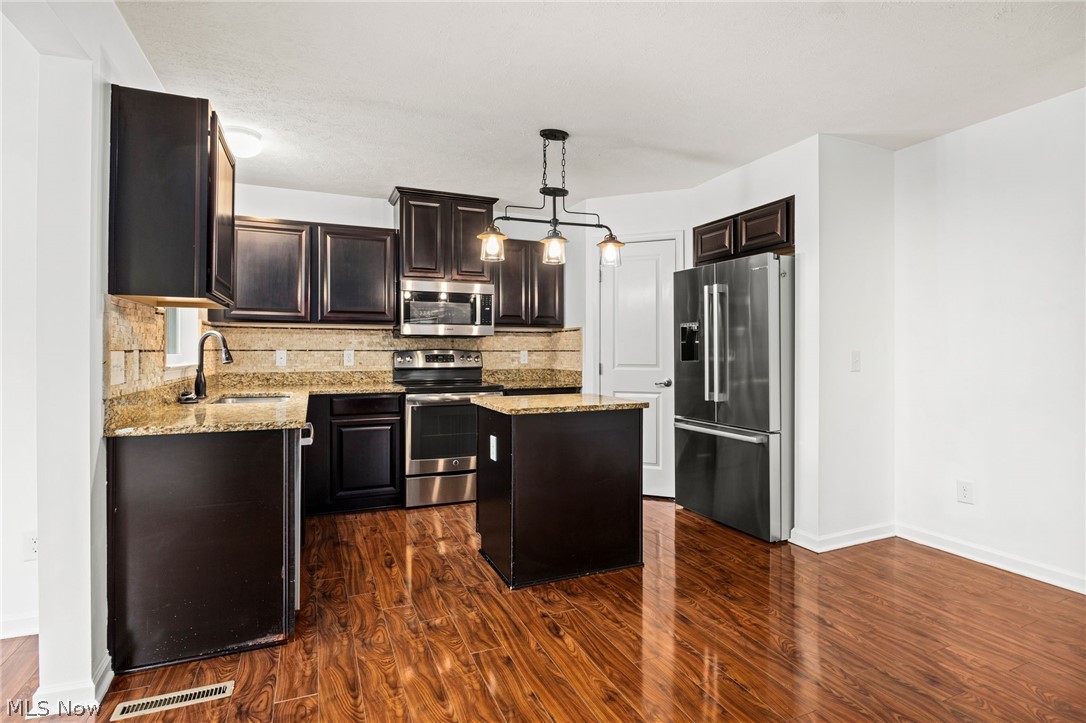7679 Fiddler Court Circle NE Canton OH 44721