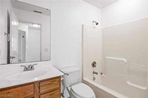 7679 Fiddler Court Circle NE Canton OH 44721