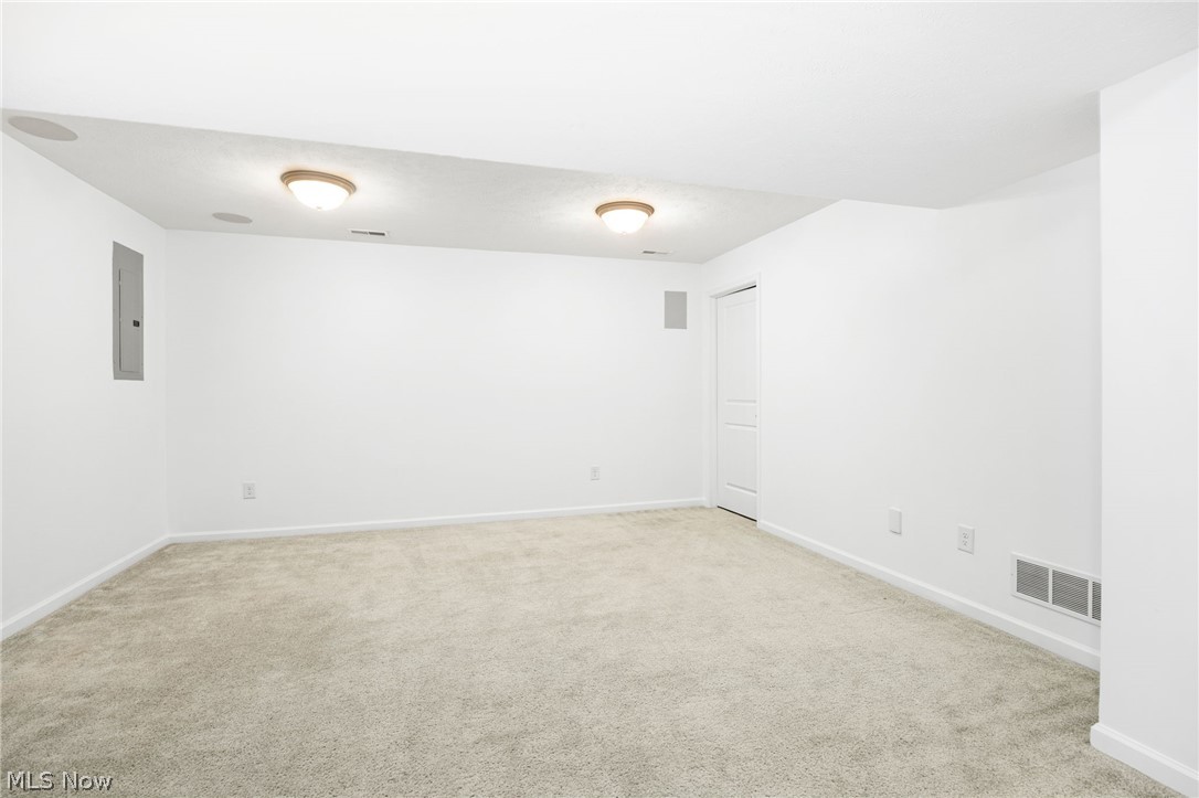 7679 Fiddler Court Circle NE Canton OH 44721