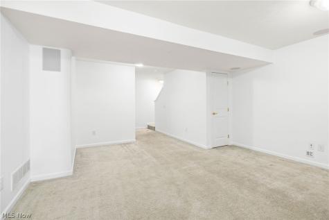 7679 Fiddler Court Circle NE Canton OH 44721