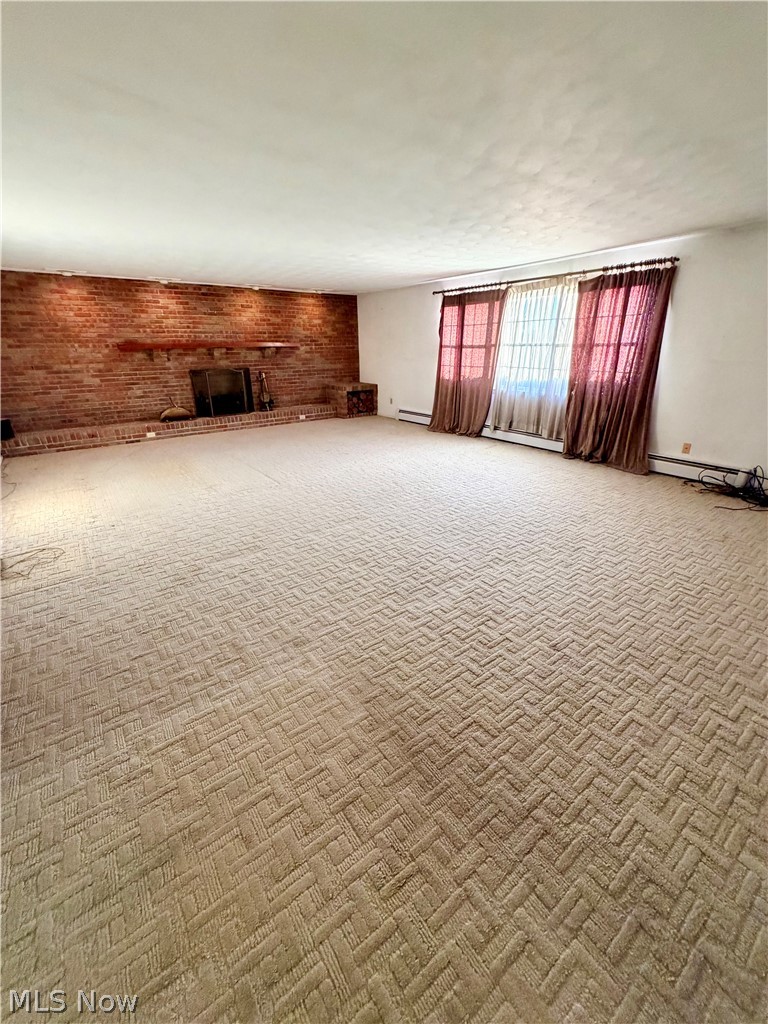 156 Reichart Avenue Wintersville OH 43953