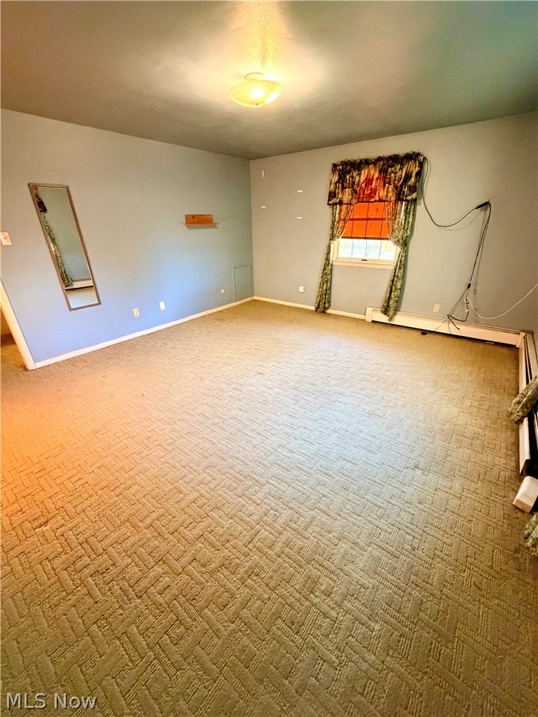 156 Reichart Avenue Wintersville OH 43953