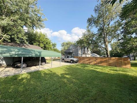 1521 24th Street NE Canton OH 44714