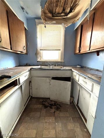 4225 E 128th Street Cleveland OH 44105
