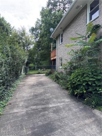 144 Everhard Road SW North Canton OH 44709