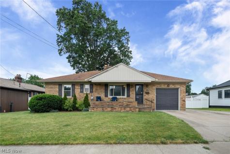 302 Homewood Avenue Akron OH 44312