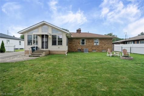 302 Homewood Avenue Akron OH 44312