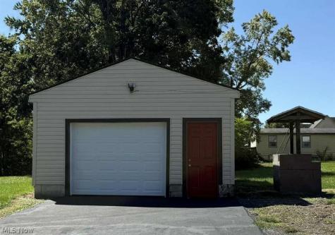217 S Jackson Street Youngstown OH 44506