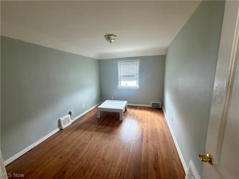 3813 E 143rd Street Cleveland OH 44128