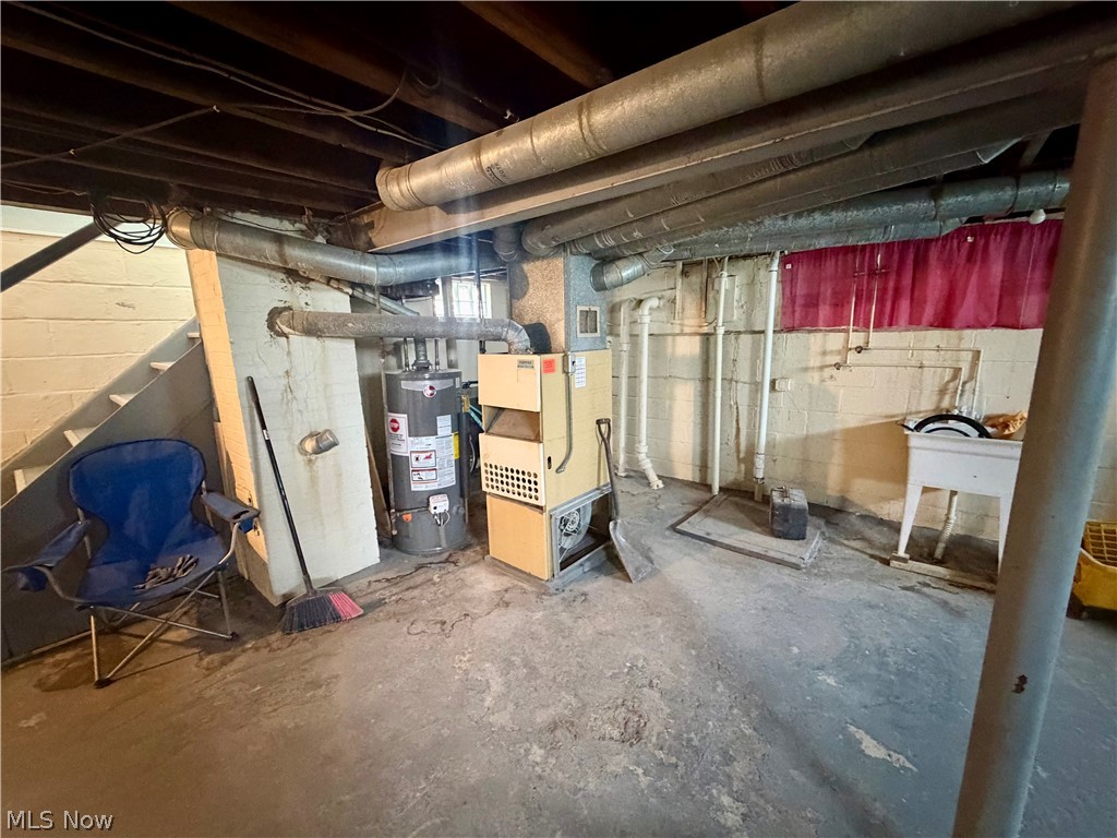 3813 E 143rd Street Cleveland OH 44128