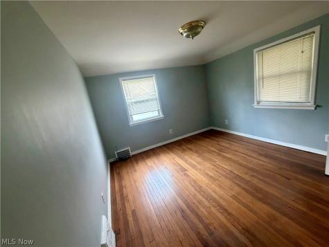 3813 E 143rd Street Cleveland OH 44128