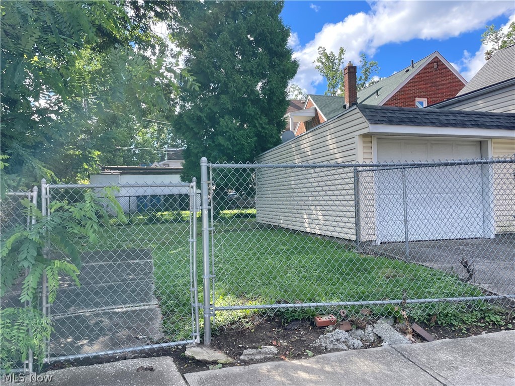 2763 E 124th Street Cleveland OH 44120