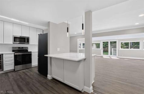 4 Owaissa Drive Eastlake OH 44095