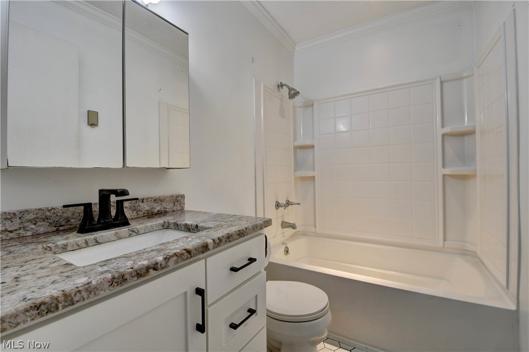 403 Engadine Court SW Sugarcreek OH 44681