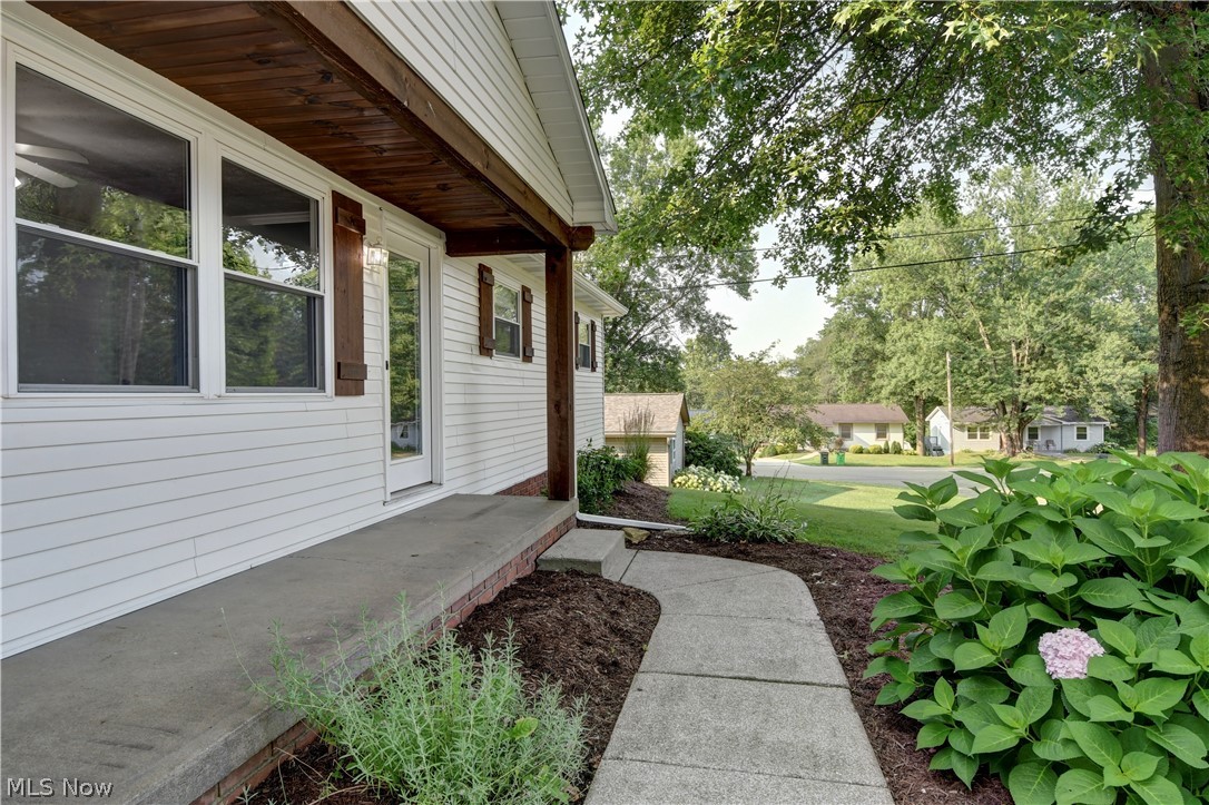 403 Engadine Court SW Sugarcreek OH 44681