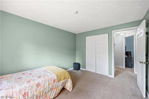 1004 Plymouth Drive Grafton OH 44044