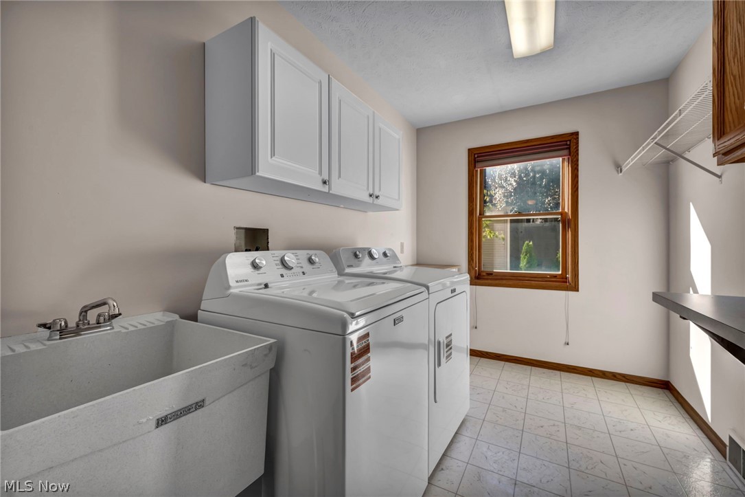 7732 Debonaire Drive Mentor OH 44060