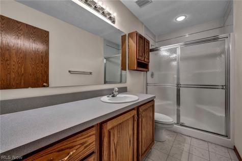 7732 Debonaire Drive Mentor OH 44060