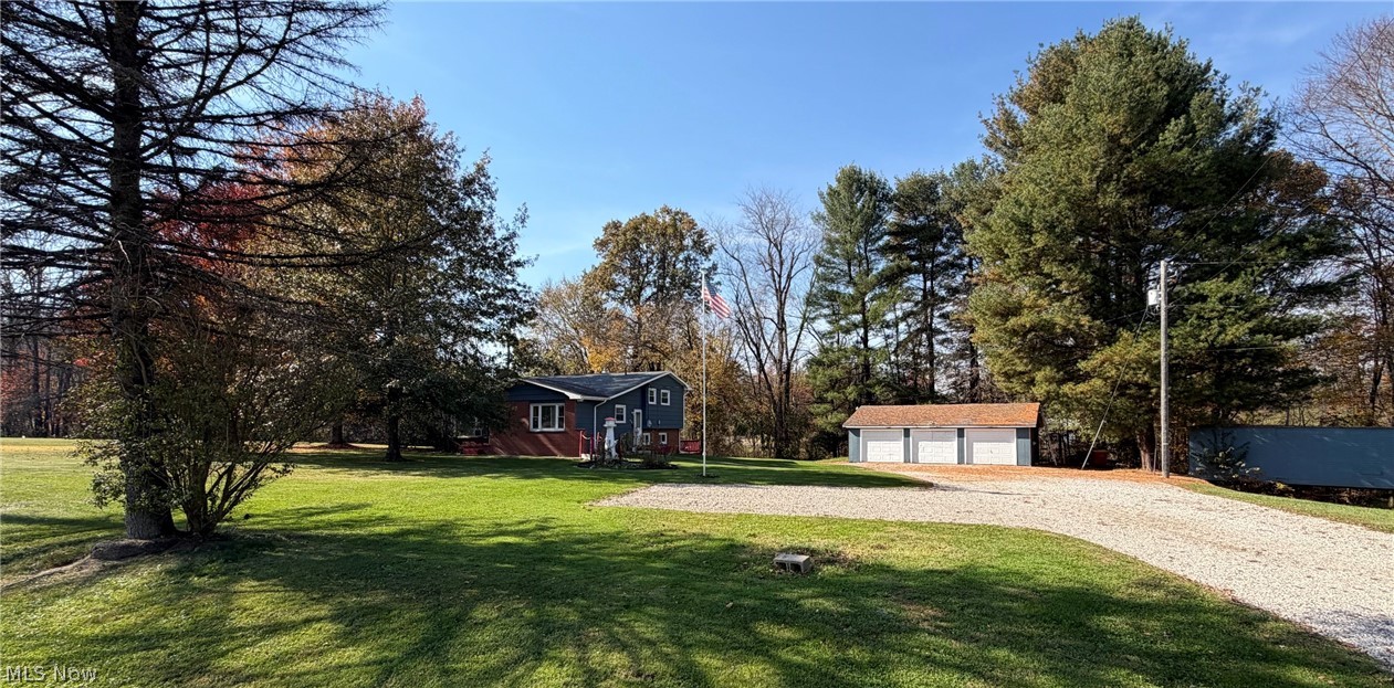 9116 State Route 800 SE Uhrichsville OH 44683